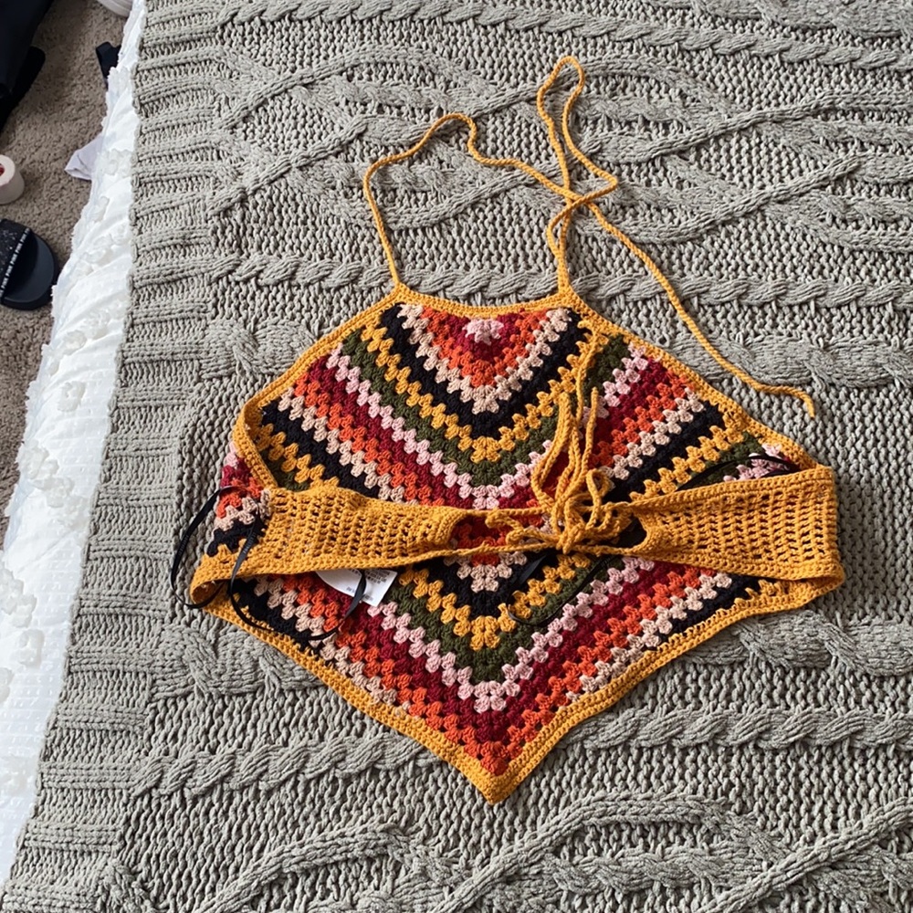 Crop top - Picture 2 of 3